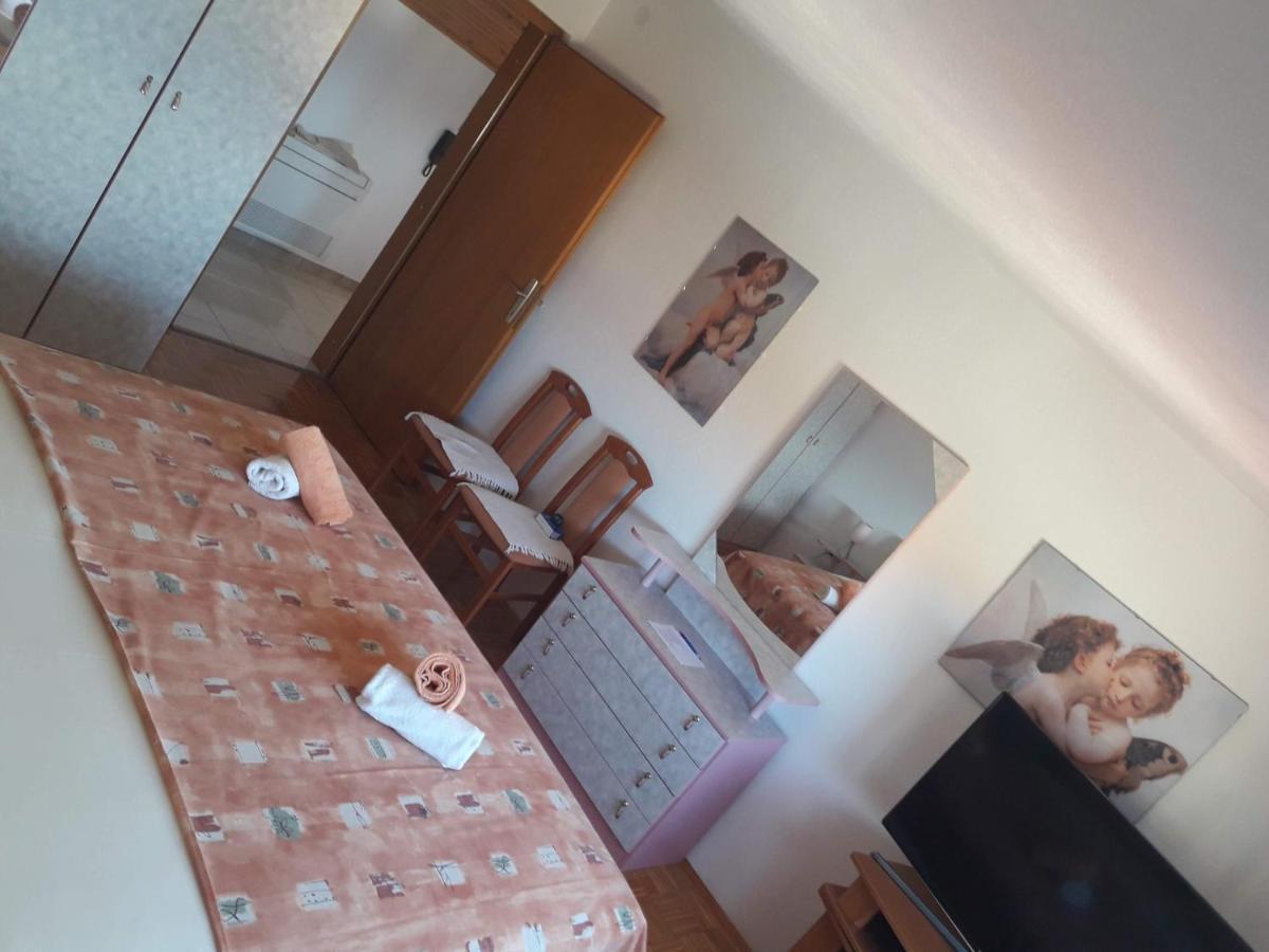 Apartmani Mila Podstrana Exterior foto